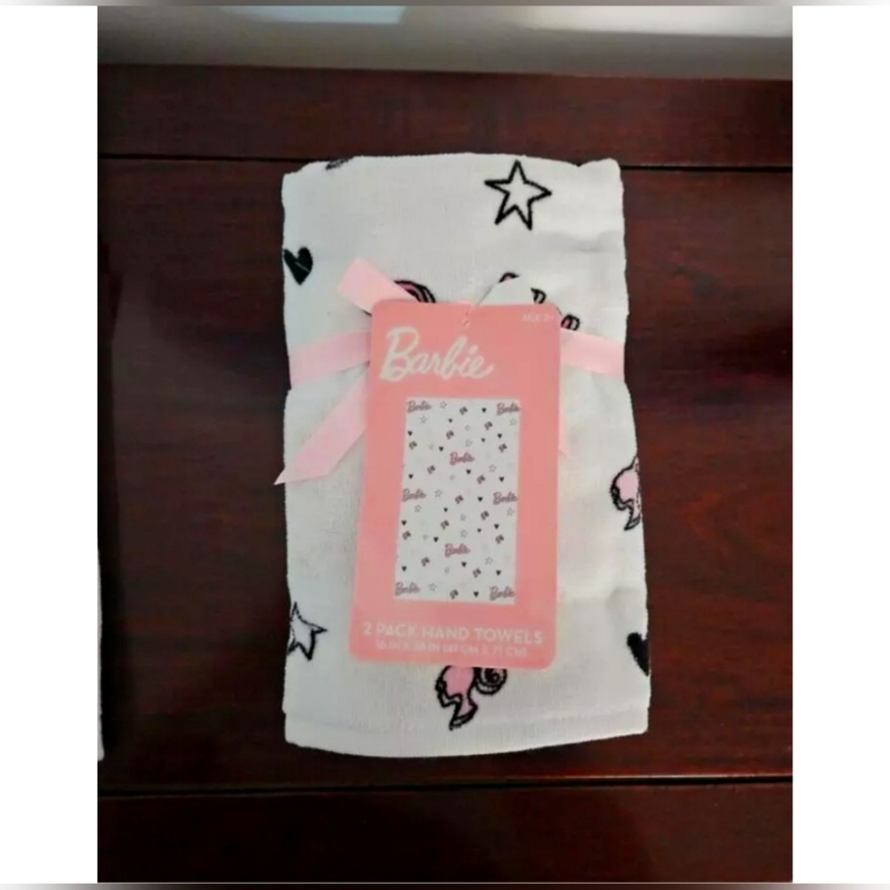 NWT Barbie hand towels (2)